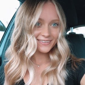 Meet your Posher, Sara